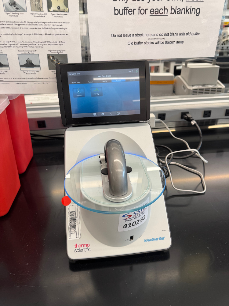 Image of Thermo Scientific NanoDrop OneC UV/VIS Spectrophotometer